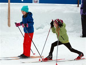 Langlaufversuche, Spaß, Bewegung, Kinder 